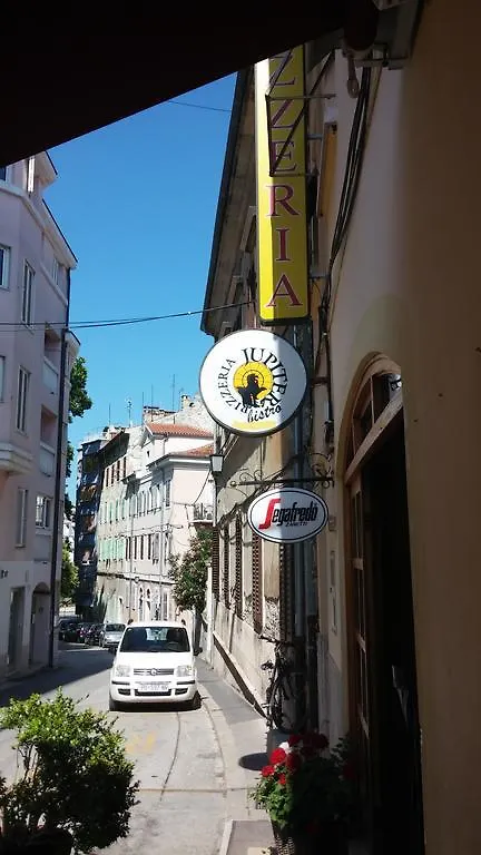 Arco Arina Apartment Pula